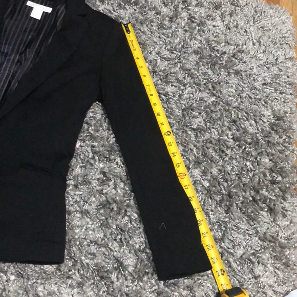 ✨H&M Fitted Blazer✨ - Picture 7 of 8